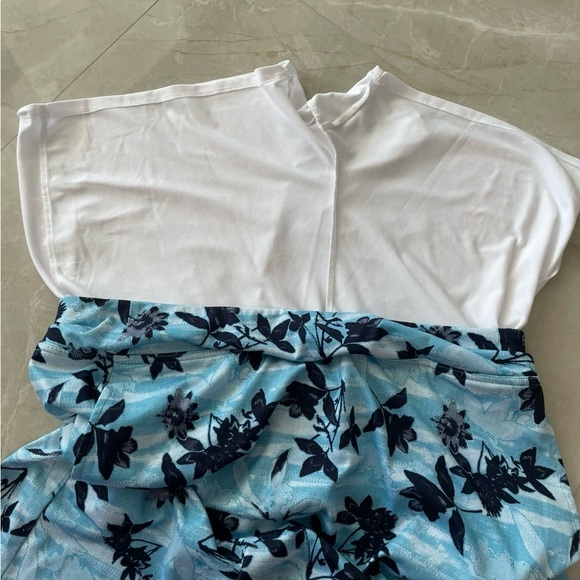 Callaway Skort Size Large Blue Black White Floral Print Moisture Wicking Fabric - Picture 5 of 7